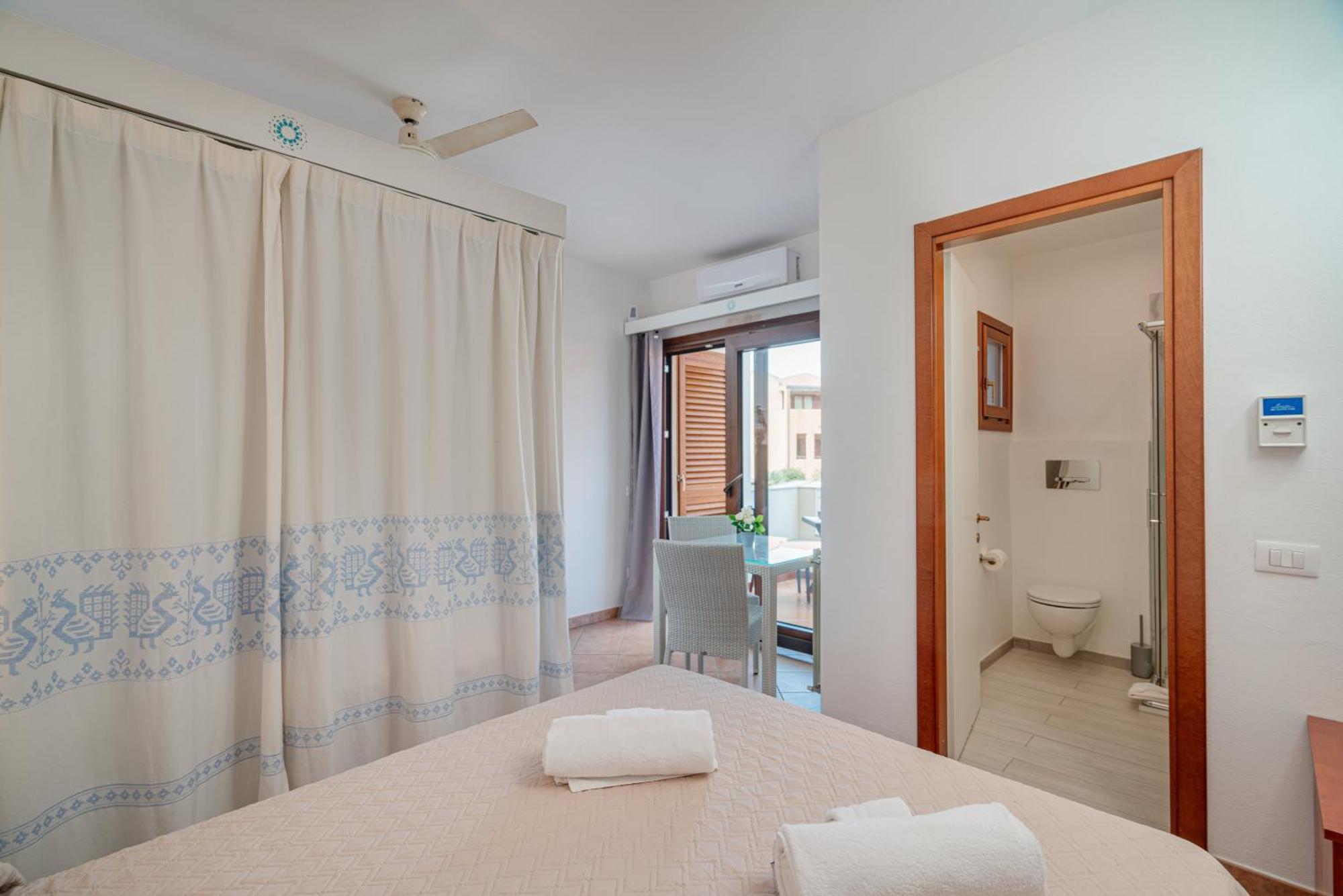 Studio'S Pavese Olbia Buitenkant foto